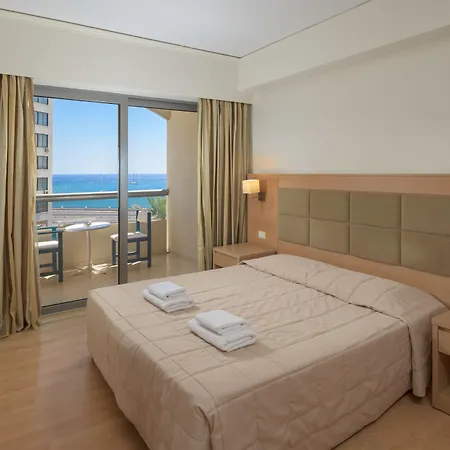 Lomeniz Hotell 3*
