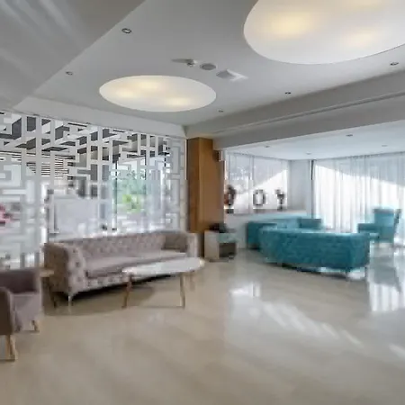 Lomeniz Hotel
