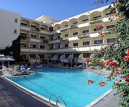 Lomeniz Hotell