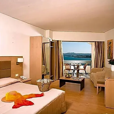 Hotel Lomeniz 3*