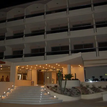 Lomeniz Hotell 3*